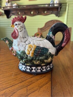 Vintage 1998 CBK Ltd. Ceramic Rooster Teapot with Lid – 7”